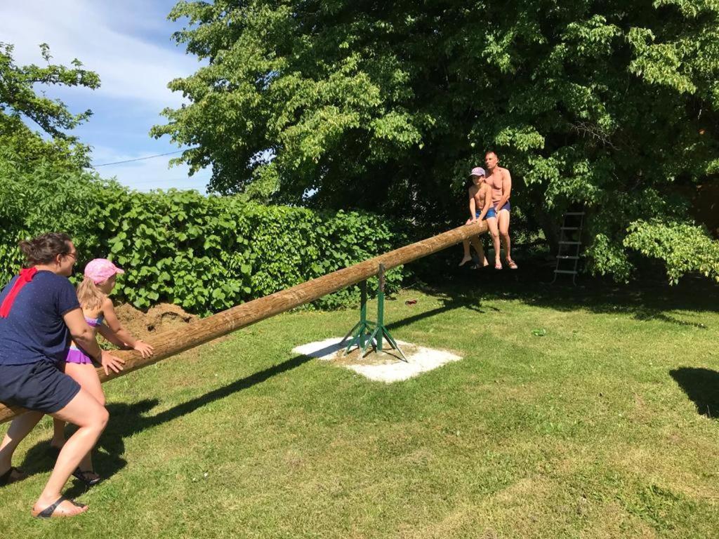 Gîte de 2 à 18 personnes Saint-Exupery-les-Roches Exterior foto